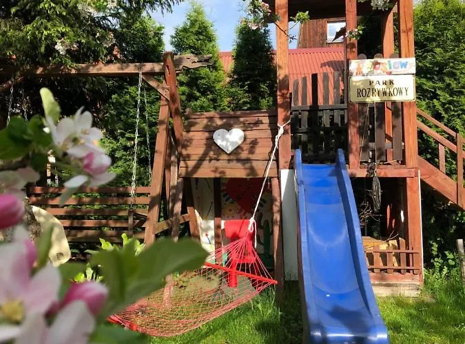 Jodla I Modrzew Przy Parku I Termach W Centrum Uzdrowiska Jelenia Góra