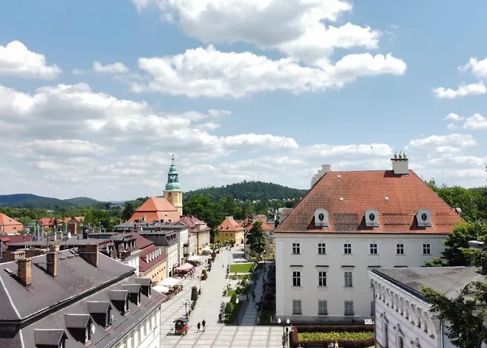 Jodla I Modrzew Przy Parku I Termach W Centrum Uzdrowiska Διαμέρισμα